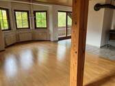 Wohnzimmer mit Erker - 