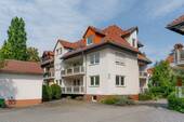 Blick zur Wohnung und den Balkonen - 5 Zimmer Büro zum Kaufen in Dresden