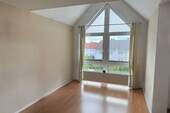 Wohnbereich - 2 Zimmer Etagenwohnung zum Kaufen in Frankfurt am Main