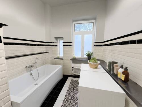 Bad - Etagenwohnung mit 170,00 m&sup2; in Leipzig zum Kaufen