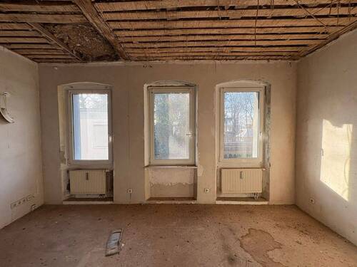 Wohnraum beispielhaft - 1 Zimmer Mehrfamilienhaus, Wohnhaus in Fürth