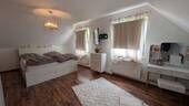 Schlafzimmer oben 1 - 