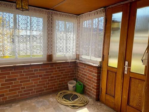 Vorbau vor dem Eingang - 