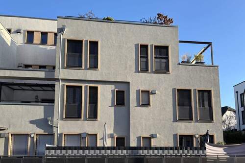 Hausansicht - Schicke 2-Zimmer-Wohnung im Zentrum Augsburgs