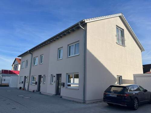 Außenansicht - 5 Zimmer Reihenmittelhaus in München