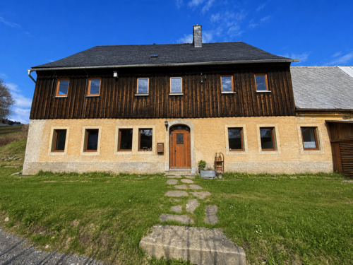 Hausansicht Vorderseite - 4 Zimmer Einfamilienhaus in Bärenstein