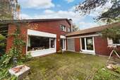 Hausrückseite - Freistehendes Einfamilienhaus mit großem Grundstück sucht neue Eigentümer!