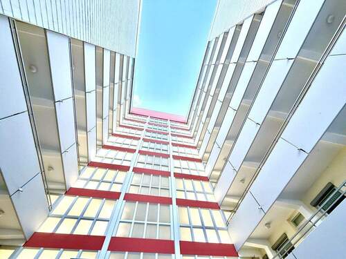 Vor dem Eingang zu Ihrer Wohnanlage - 2 Zimmer Etagenwohnung in Regensburg