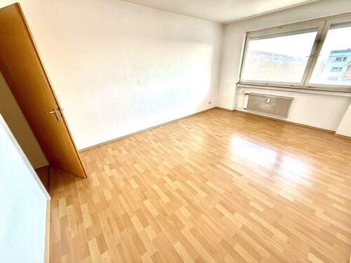 In Ihrem Schlafzimmer - 