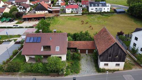 Luftbild gesamt SÜD - 8 Zimmer Mehrfamilienhaus, Wohnhaus zum Kaufen in Seubersdorf