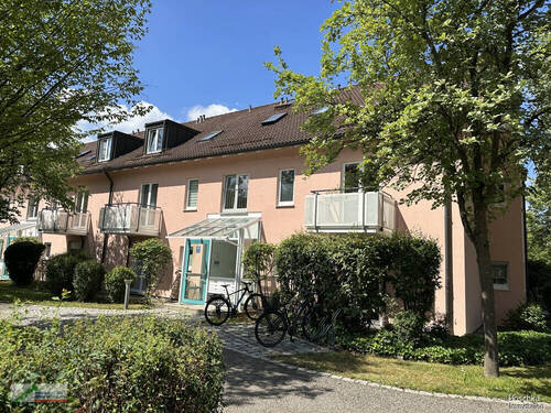 Hausansicht - VB! Helle 2 Zi. Dachterrassen-ETW mit TG in ruhiger Lage von Großhadern. VERMIETET!