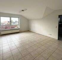 Gepflegte 2-Zimmerwohnung mit neuer Küche, Balkon und Stellplatz in Horhausen - Horhausen (Westerwald)