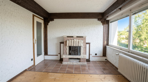 Wohnzimmer mit Kamin - 