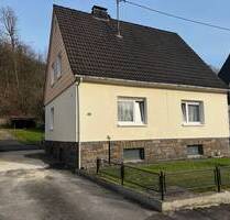 Raum für Kinder, Leben und gemeinsame Zeit - großzügiges Familienhaus mit Charme - Bergneustadt Wiedenest