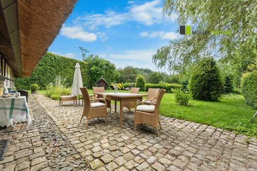 Terrasse hinder dem Haus - 