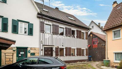 Außenansicht 2 - 5 Zimmer Doppelhaushälfte in Neckartenzlingen