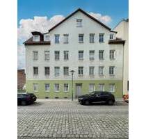 Gepflegte 2-Zimmer-Wohnung mit Einbauküche in ruhigem Bauckauer Hinterhaus - Magdeburg Buckau