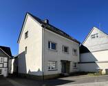 Vorder- und Seitenansicht - Wohnen im historischen Stadtkern von Brilon
