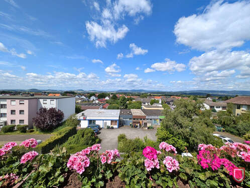 Blick vom Balkon - 3 Zimmer Etagenwohnung zum Kaufen in Fuldabrück / Dörnhagen