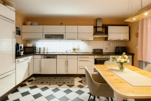 Küche mit klassischen Akzenten - Einfamilienhaus mit 249,00 m² in Freisbach zum Kaufen