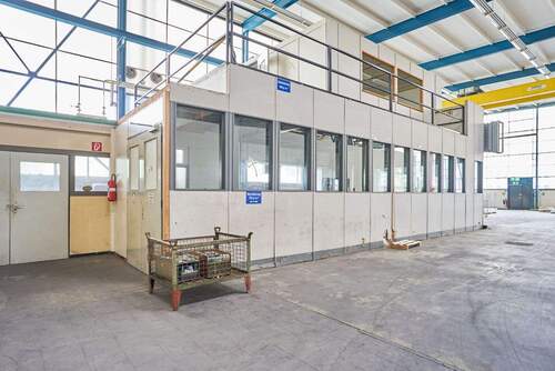 Gewerbefläche mit Lager und Büro - Büro zur Miete in Essen