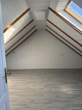Dachboden 2 - 