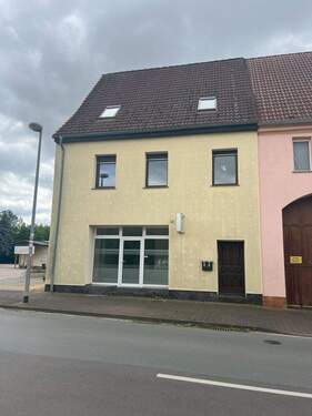 Haus Frontal - 5 Zimmer Einfamilienhaus zum Kaufen in Raguhn-Jeßnitz