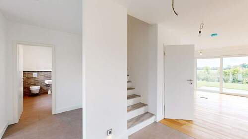 Diele Gäste WC Treppe.jpg - 