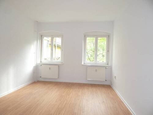 Wohnzimmer - 1 Zimmer Mehrfamilienhaus, Wohnhaus zum Kaufen in Berlin