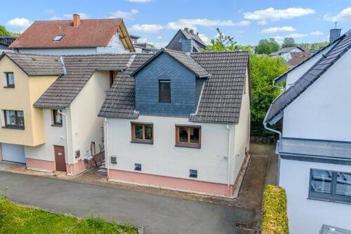 22_Gebäudeansicht_rechtes Haus - 