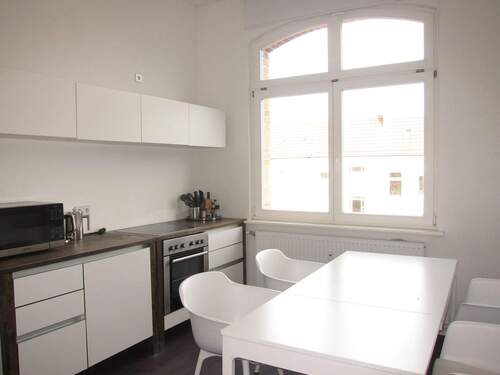 Große Küche mit Aufenthaltsraum - 