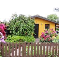 ... nur wenige Schritte zum See! Attraktives Ferienhaus mit gr. Süd-Terrasse und Carport - Gudow