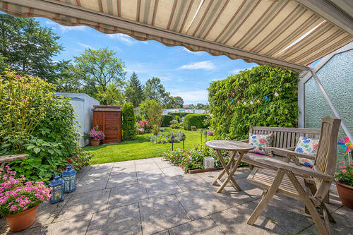 Terrasse-5_Sommer - 3 Zimmer Reihenmittelhaus zum Kaufen in Hamburg