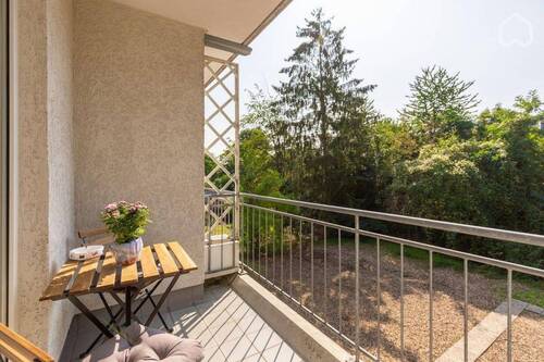 Bild 1 - Helle Wohnung mit Balkon - 800,00&nbsp;EUR Kaltmiete, ca.&nbsp; 56,00&nbsp;m&sup2;&nbsp;Wohnfl&auml;che