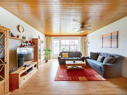 Wohnzimmer - 3 Zimmer Etagenwohnung zum Kaufen in Oberhausen-Rheinhausen