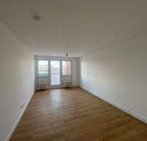 Erstbezug nach Sanierung: 2-Zimmer-Wohnung mit 2 Balkonen in Berlin-Wedding