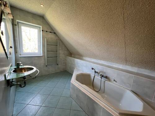 Wannen/Duschbad im OG - 
