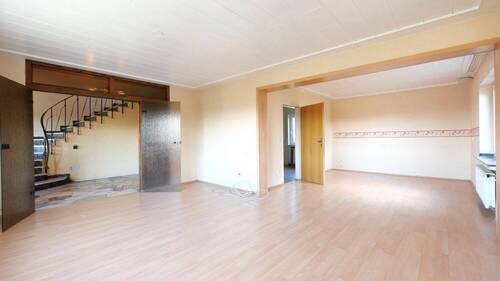 Wohn- und Esszimmer - 