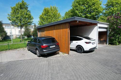 Carport mit Außenstellplatz - 