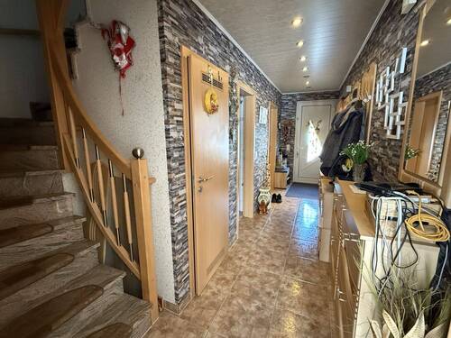 Flur EG - Reihenmittelhaus mit 155,00 m&sup2; in Paderborn zum Kaufen