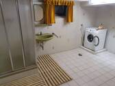 UG Dusche Waschmaschine. - 