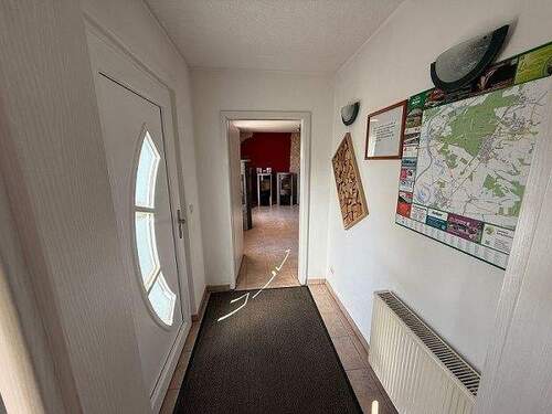 Flur - 2 Zimmer Mehrfamilienhaus, Wohnhaus zum Kaufen in Möser