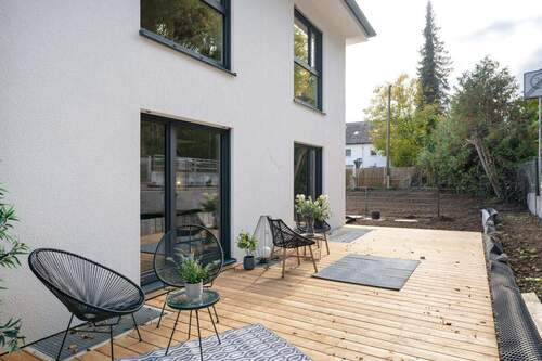 Große Terrasse - Einfamilienhaus mit 185,40 m² in Gauting zum Kaufen