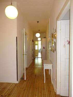 Flur - 7 Zimmer Etagenwohnung in Berlin