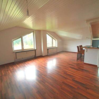 Wohn Essbereich - Top-Lage 4 12 Zimmer Wohnung - Rhf-Obereichsel