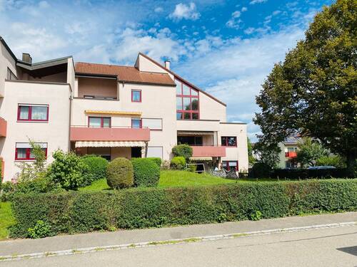 Außenansicht - Attraktive 3,5-Zimmer-Wohnung in Steinen!