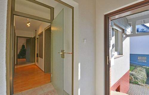 26-5538 - EG Windfang - 9 Zimmer Mehrfamilienhaus, Wohnhaus in Hofgeismar / Hombressen