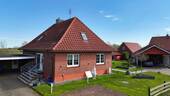 Vorderansicht - Flexibel nutzbares Ein- bis Zweifamilienhaus in idyllischer Lage