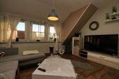 Wohnzimmer OG - 5 Zimmer Mehrfamilienhaus, Wohnhaus in Loxstedt