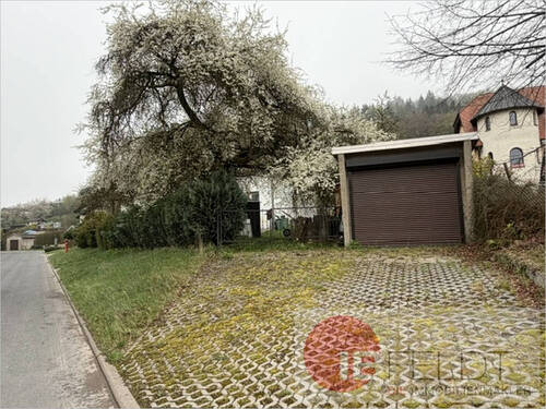 Garage - 9 Zimmer Mehrfamilienhaus, Wohnhaus in Ilmenau